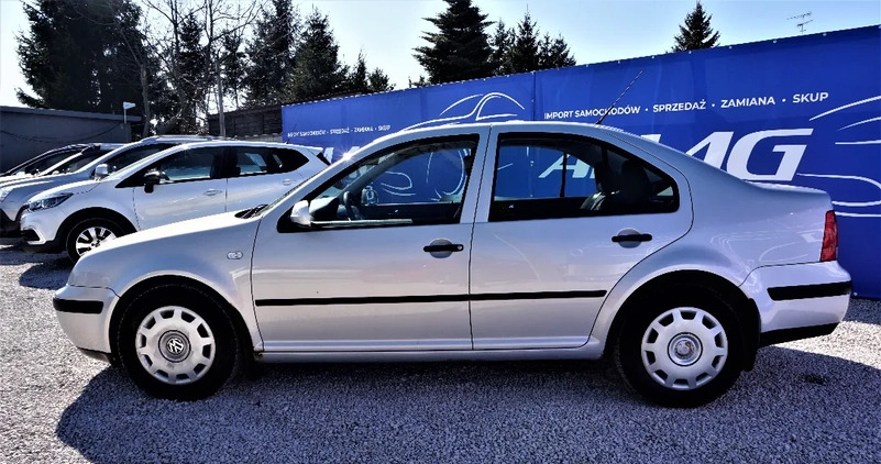 Volkswagen Bora cena 8900 przebieg: 187000, rok produkcji 2000 z Piechowice małe 301